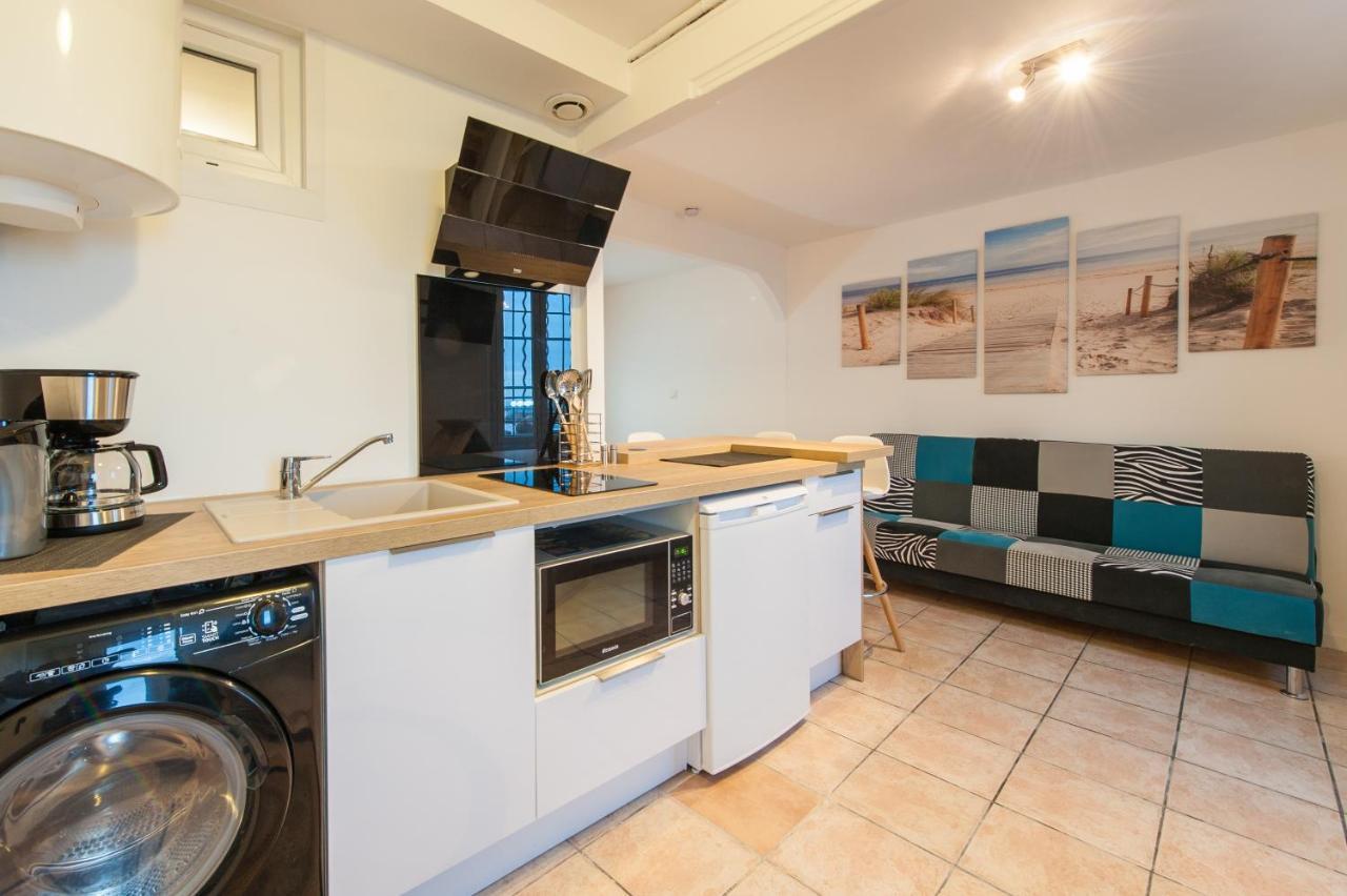 Beautiful Renovated Studio With View- Old Hyeres Luaran gambar